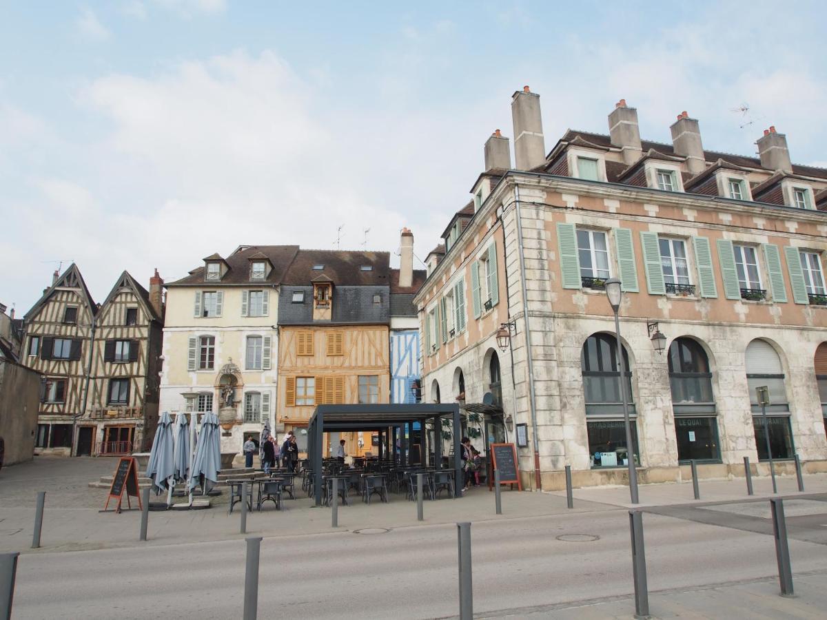 Le Mont Brenn Apartment Оксер Екстериор снимка
