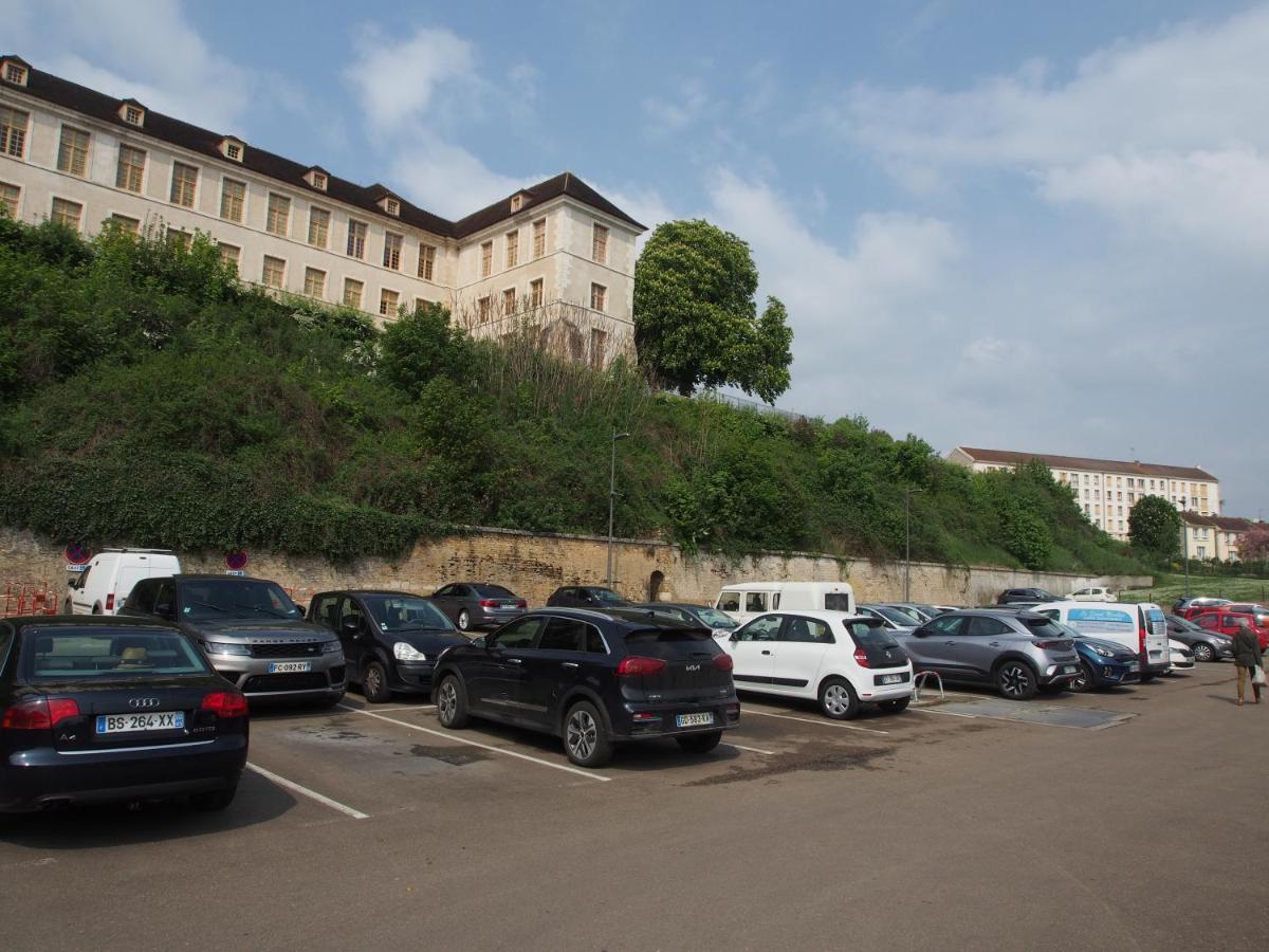 Le Mont Brenn Apartment Оксер Екстериор снимка