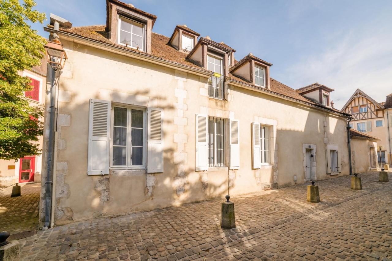 Le Mont Brenn Apartment Оксер Екстериор снимка